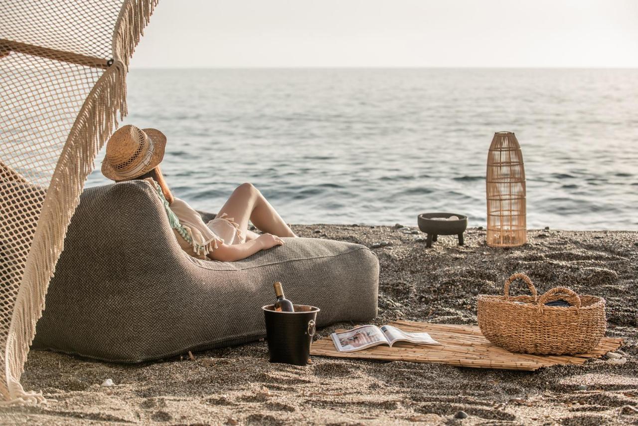 Khroma Luxury Suite 2 Beach Front Apartment Херсониссос Экстерьер фото
