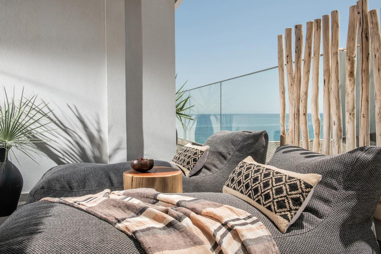 Khroma Luxury Suite 2 Beach Front Apartment Херсониссос Экстерьер фото