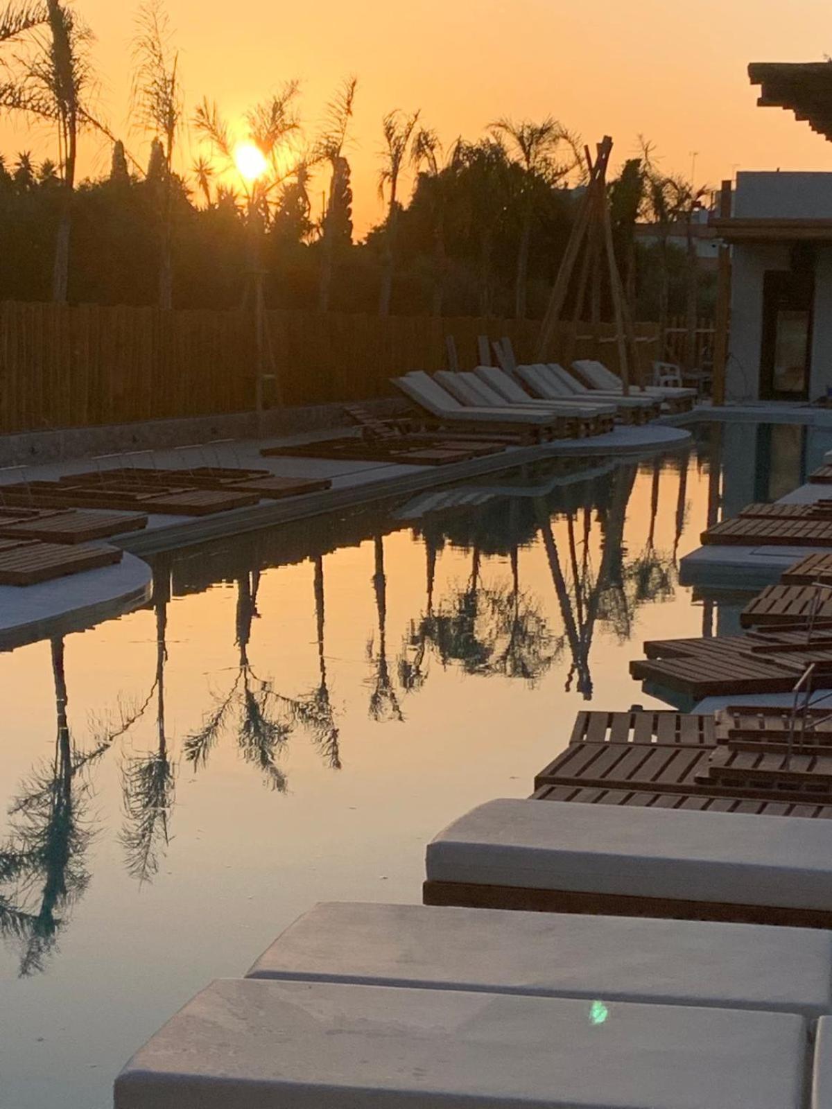 Khroma Luxury Suite 2 Beach Front Apartment Херсониссос Экстерьер фото